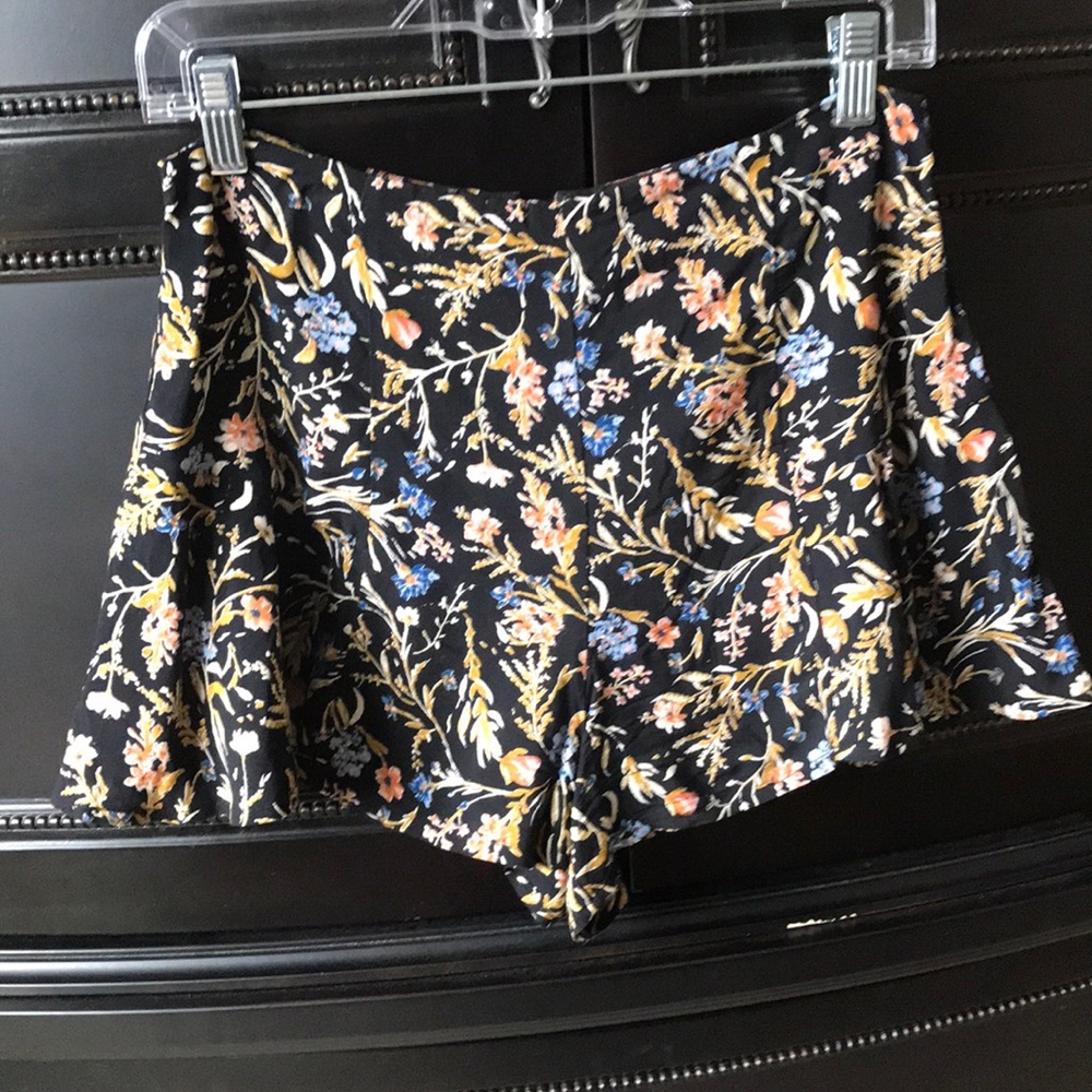 Kimichi Blue Flowy Shorts
